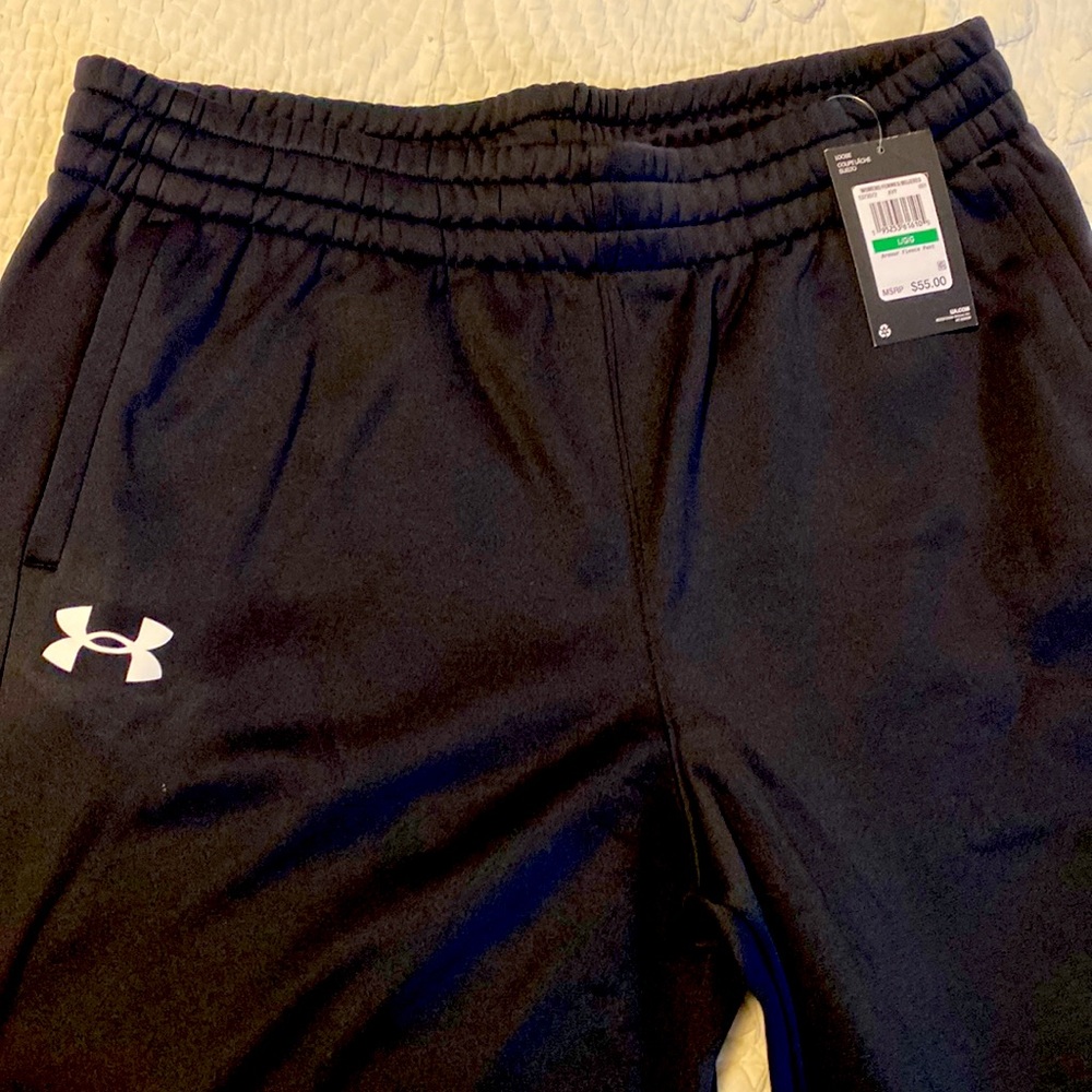 Under Armour, loose fleece pants, large, black.